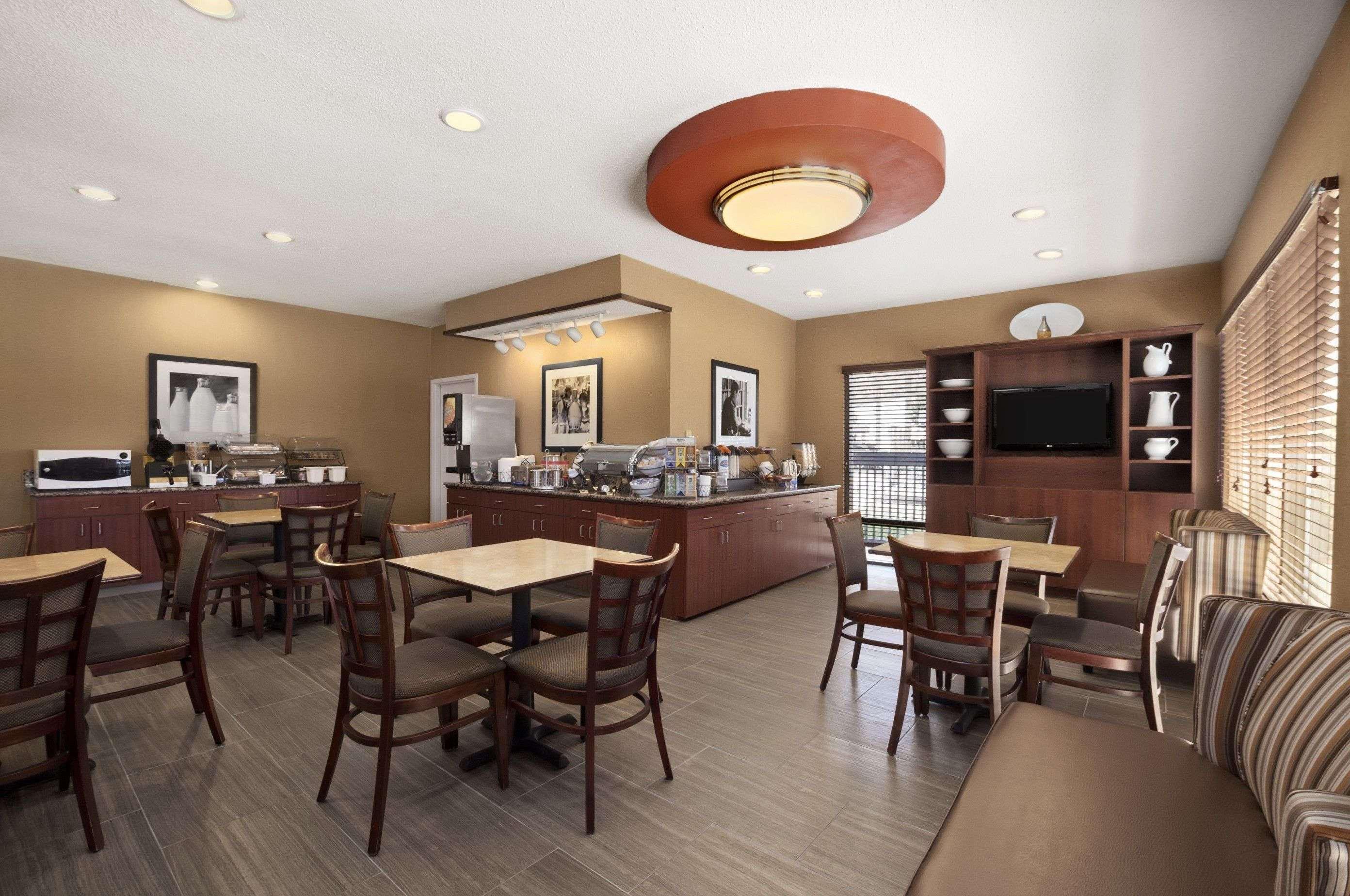 Hotel Baymont By Wyndham